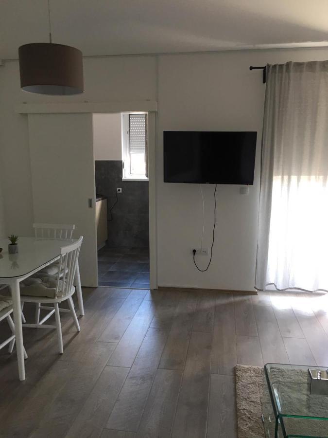 River Apartment Paraćin Buitenkant foto